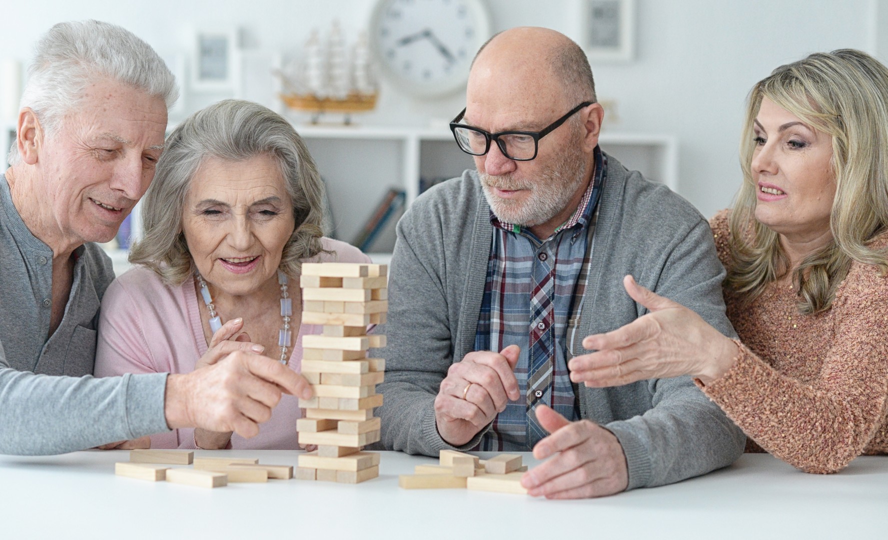 Comprendre comment les maladies s'accumulent avec l'âge : les clés d'une prévention efficace